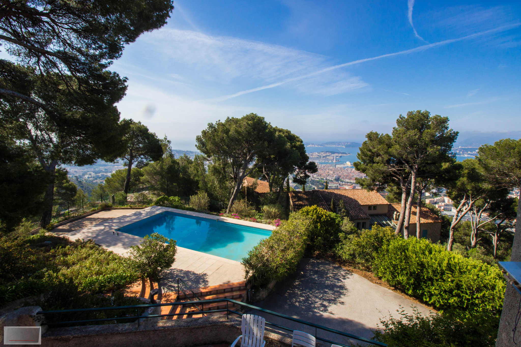 vente TOULONFARON Villa de prestige vue mer IBOX