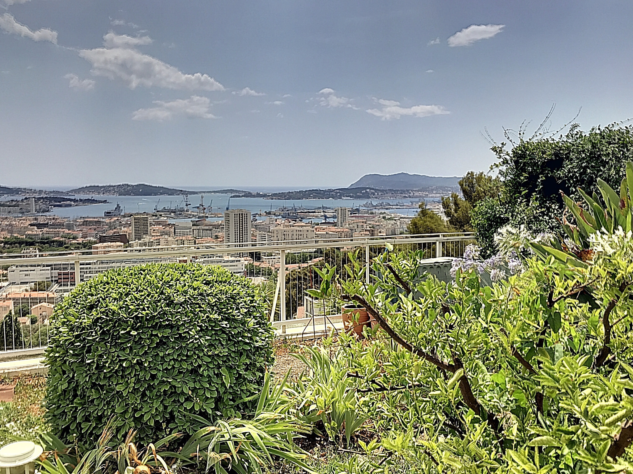 vente TOULON EST FARON Appartement standing vue mer IBOX