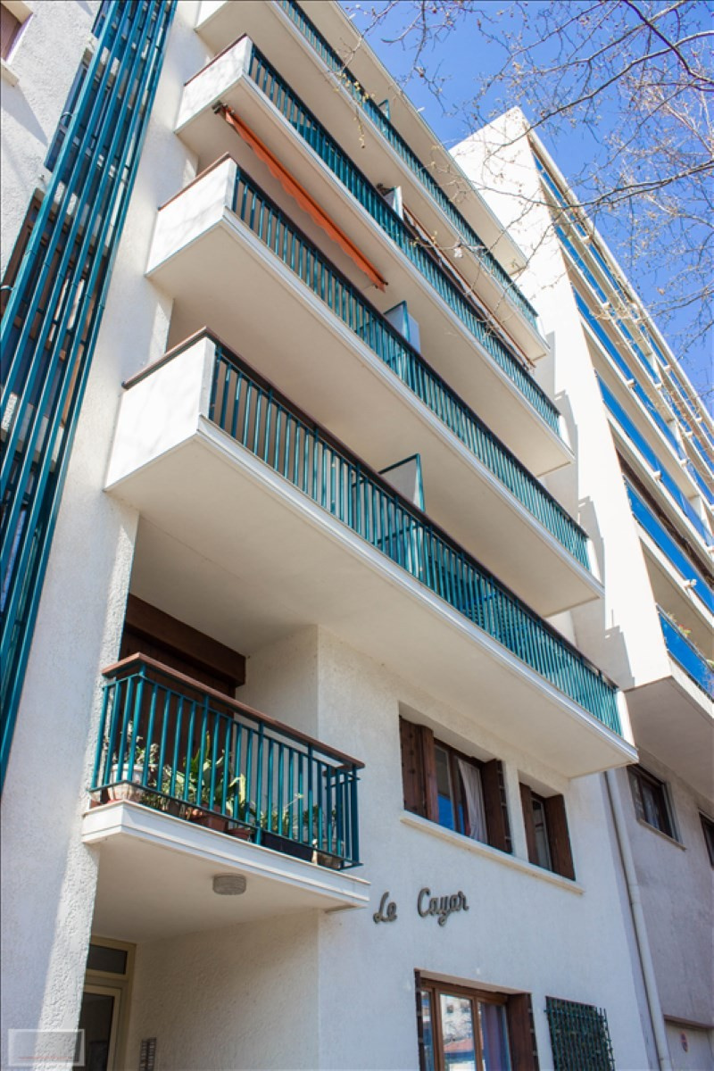 vente TOULON ESTUn appartement de type F3, situé au premier étage