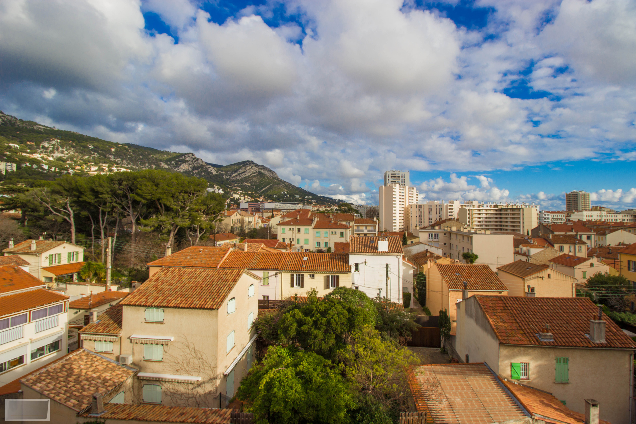vente Exclusivité Toulon Claret, appartement T3 en dernier étage loué